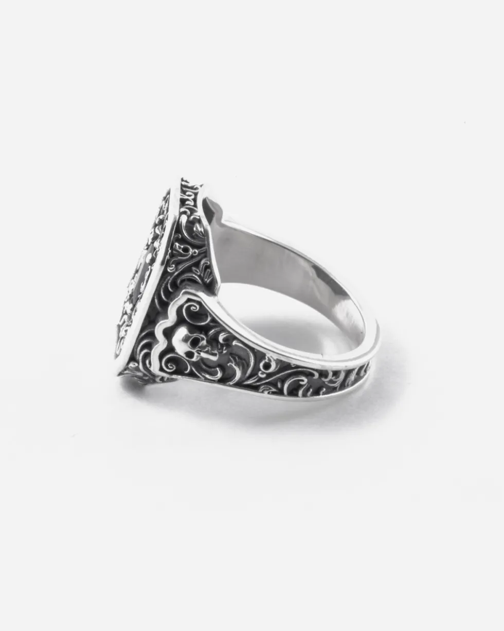 ANELLO CHEVALIER OTTAGONO DECORATO CLYDE IN ARGENTO CON PIETRA NERA