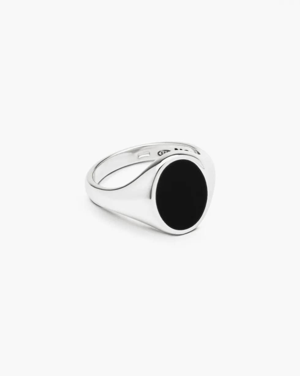 ANELLO CHEVALIER OVALE IN ARGENTO CON SMALTO NERO