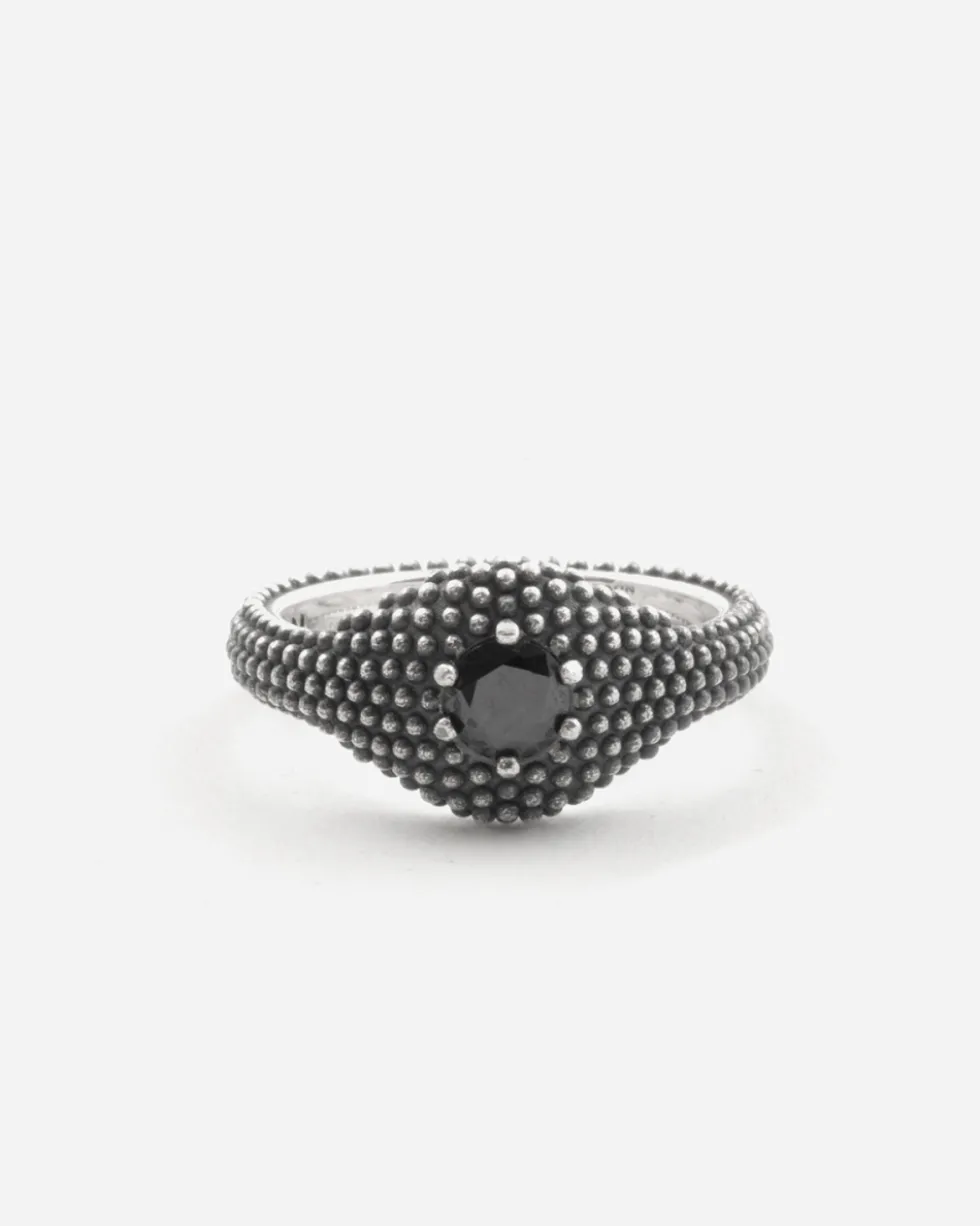 ANELLO CHEVALIER PUNTINATO THOUSAND EYES IN ARGENTO CON BRILLANTE NERO