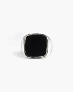 ANELLO CHEVALIER QUADRATO IN ARGENTO CON SMALTO NERO