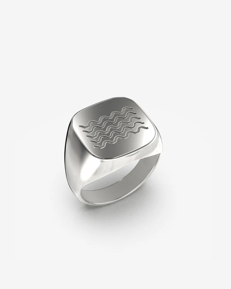 ANELLO CHEVALIER QUADRATO SMUSSATO IN ORO