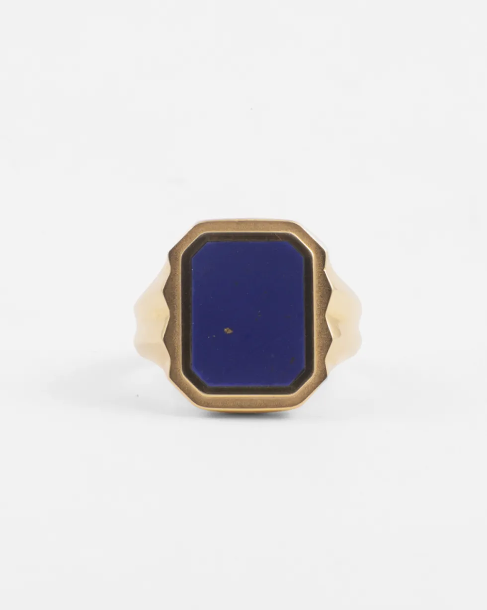 ANELLO CHEVALIER RETTANGOLARE WISDOM STONE PLACCATO ORO CON PIETRA LAPIS PIATTA