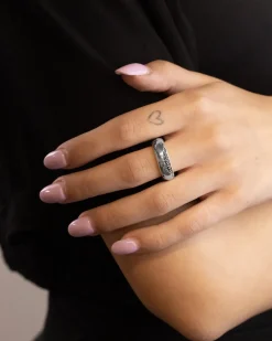 ANELLO FEDE BOLD MATERIC CON PIETRE NERE