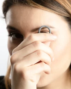 ANELLO FEDE PUNTINATA IN ARGENTO