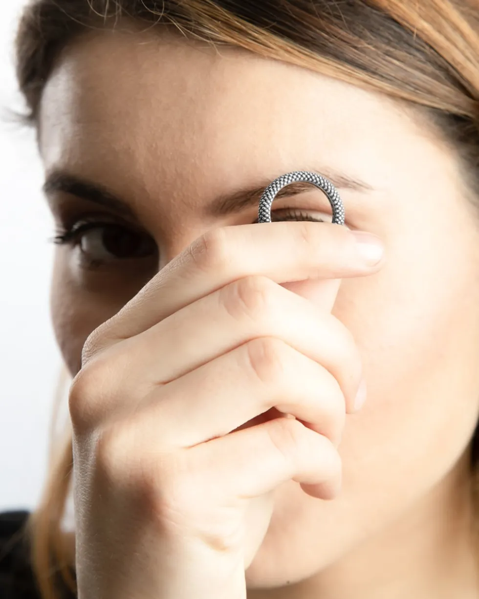 ANELLO FEDE PUNTINATA IN ARGENTO